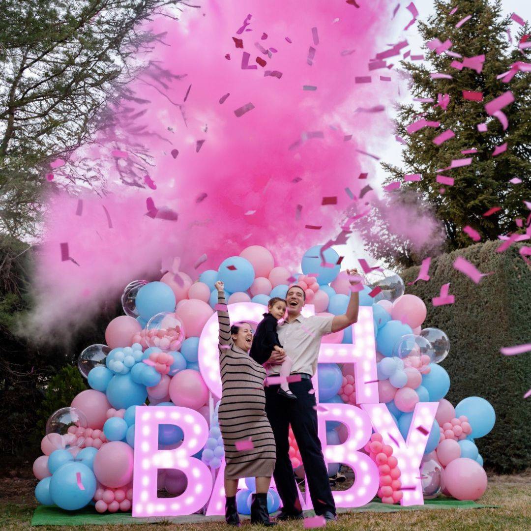 Decoracion de caja para revelacion de bebe